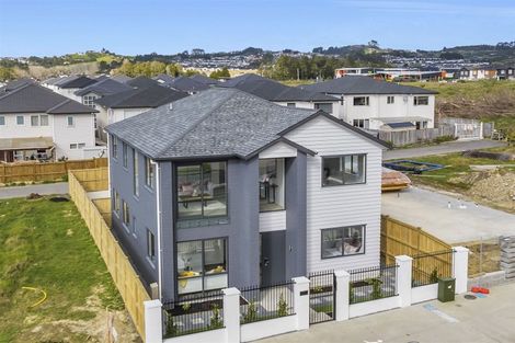 Photo of property in 215a Murphys Road, Flat Bush, Auckland, 2019
