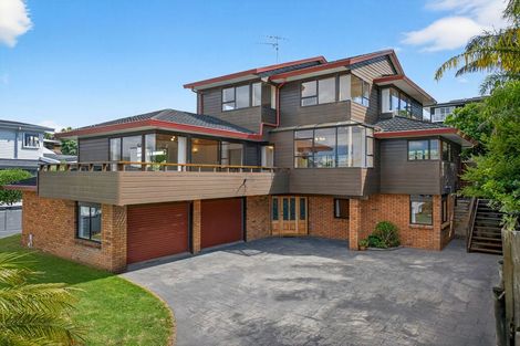 Photo of property in 2/50 Masterton Road, Rothesay Bay, Auckland, 0630