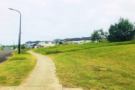 Photo of property in 9 Regis Park Drive, Pukekohe, 2120