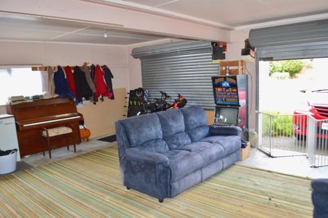 Photo of property in 11 Renata Road, Otaki, 5512