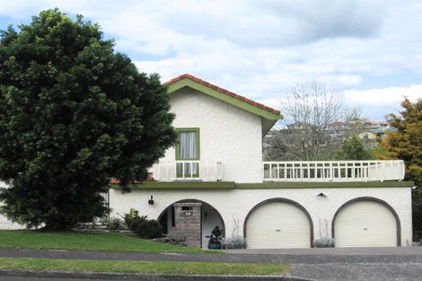 Photo of property in 28 Resolution Road, Welcome Bay, Tauranga, 3112