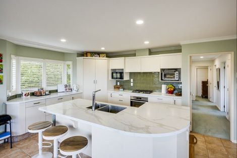 Photo of property in 76a Churchill Drive, Taradale, Napier, 4112