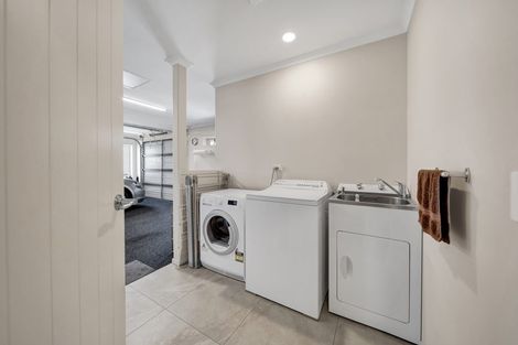 Photo of property in 5 Condor Crescent, Waiwhakaiho, New Plymouth, 4312