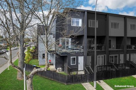 Photo of property in 57e Edmonton Road, Henderson, Auckland, 0612