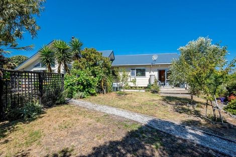 Photo of property in 36 Freyberg Crescent, Waikanae Beach, Waikanae, 5036