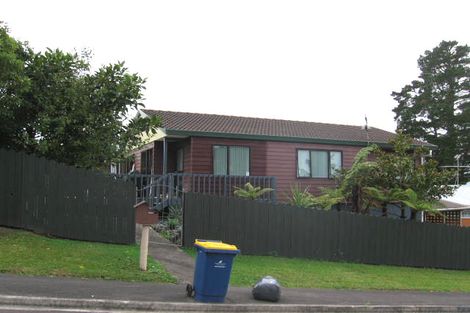 Photo of property in 2 John Webster Place, Glen Eden, Auckland, 0602