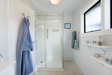 Photo of property in 72 West View Crescent, Onerahi, Whangarei, 0110