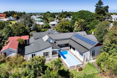 Photo of property in 8 Hadfield Street, Patea, 4520