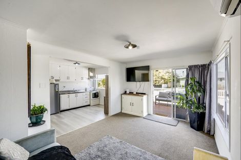 Photo of property in 16 Guildford Street, Tamatea, Napier, 4112