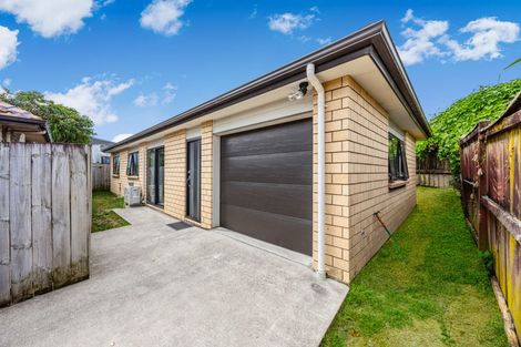 Photo of property in 12 Clutha Crescent, Clover Park, Auckland, 2023