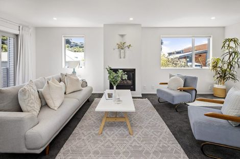 Photo of property in 75 Houghton Bay Road, Houghton Bay, Wellington, 6023