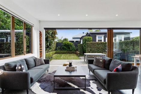 Photo of property in 3 Wynyard Road, Mount Eden, Auckland, 1024