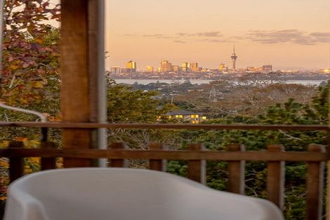 Photo of property in 12 Raelene Place, Massey, Auckland, 0614
