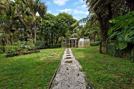 Photo of property in 236 Godley Road, Titirangi, Auckland, 0604