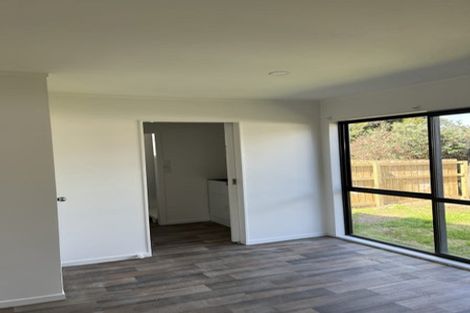 Photo of property in 5 Massine Place, Randwick Park, Auckland, 2105