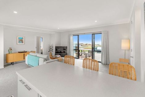 Photo of property in 23 Waipipi Road, Waverley, 4591