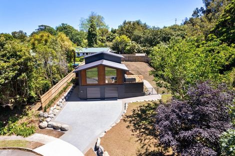 Photo of property in 11 Marina Grove, Frankleigh Park, New Plymouth, 4310