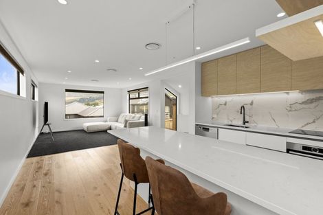 Photo of property in 48 Shepherd Road, Jacks Point, Queenstown, 9371