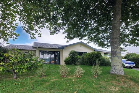 Photo of property in 1 Messines Avenue, Silverstream, Upper Hutt, 5019