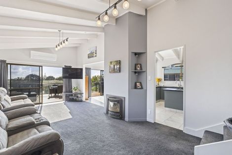 Photo of property in 129 Parklands Avenue, Bell Block, New Plymouth, 4312