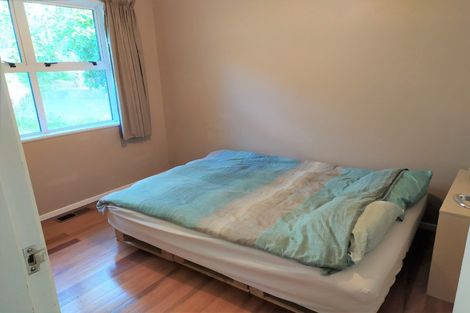 Photo of property in 5 Kendal Place, Merrilands, New Plymouth, 4312