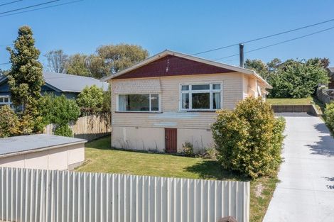 Photo of property in 12 Severn Street, Green Island, Dunedin, 9018
