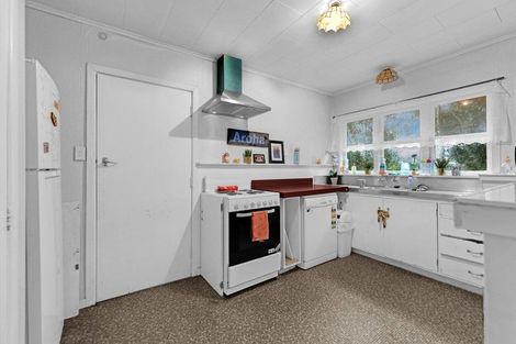 Photo of property in 81 Kayes Road, Pukekohe, 2120