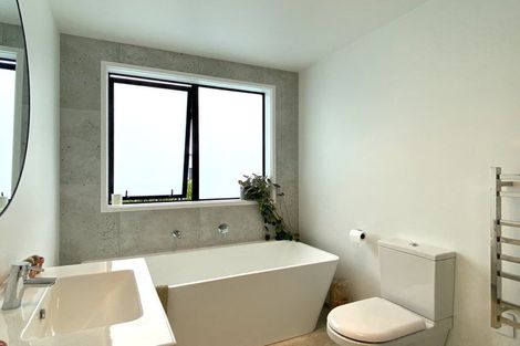 Photo of property in 10 Tangaroa Place, Poike, Tauranga, 3112