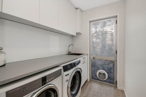 Photo of property in 4 Ngatira Place, Snells Beach, 0920