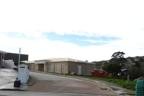 Photo of property in 2 Sasaram Lane, Cashmere, Christchurch, 8022