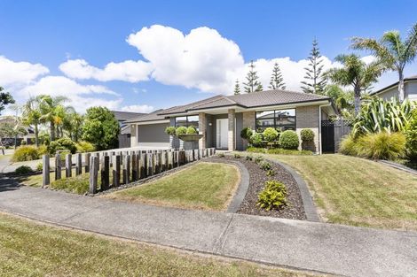 Photo of property in 105 Pine Harbour Parade, Beachlands, Auckland, 2018