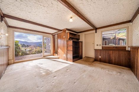 Photo of property in 99 Pinehaven Road, Pinehaven, Upper Hutt, 5019