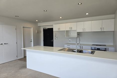 Photo of property in 2d/136 Stancombe Road, Flat Bush, Auckland, 2016