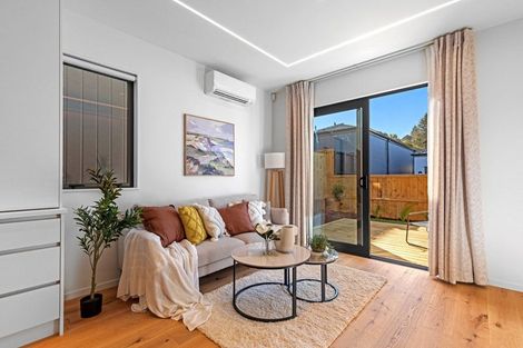 Photo of property in 15 Mahinga Kai Road, Orewa, 0931