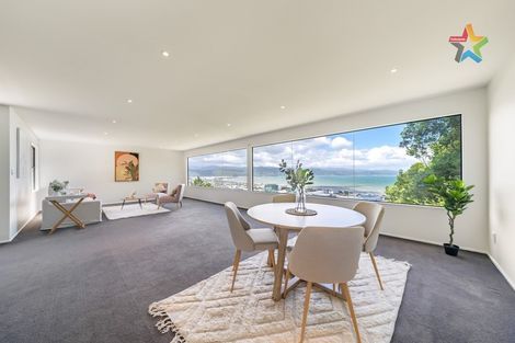 Photo of property in 18 Korokoro Road, Korokoro, Lower Hutt, 5012