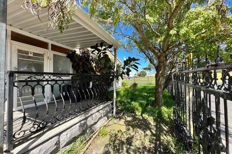Photo of property in 1/144 Shifnal Drive, Randwick Park, Auckland, 2105