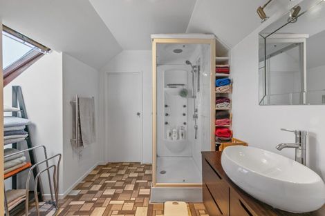 Photo of property in 389 Kawiu Road, Levin, 5510