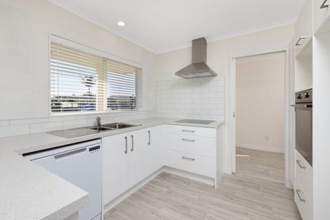 Photo of property in 142 Evans Road, Papamoa Beach, Papamoa, 3118