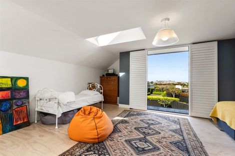 Photo of property in 15 Wrybill Way, Point Wells, 0986