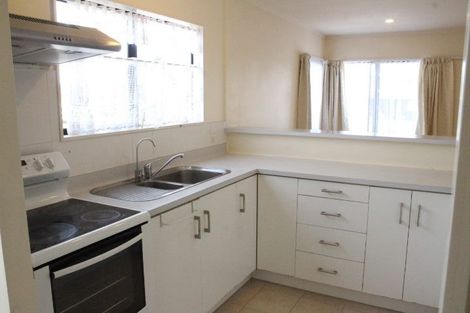 Photo of property in 1/25 De Quincey Terrace, Highland Park, Auckland, 2010