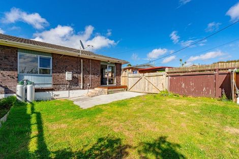 Photo of property in 1/56 Rimu Street, New Lynn, Auckland, 0600