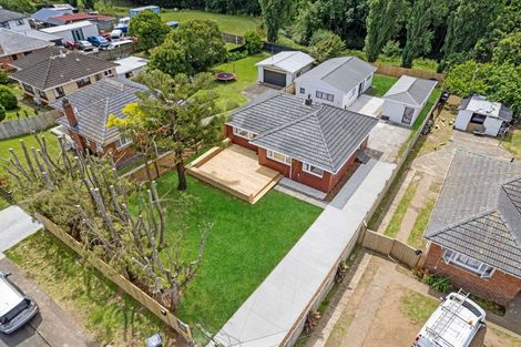 Photo of property in 67 Blake Road, Mangere East, Auckland, 2024