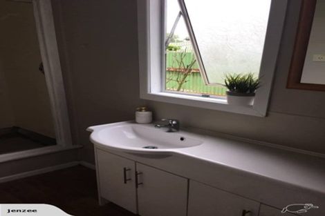 Photo of property in 1 Kiwi Street, Tokoroa, 3420