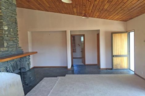 Photo of property in 27 Beacon Point Road, Wanaka, 9305