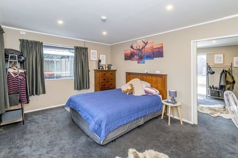 Photo of property in 14 Quinn Road, Levin, 5510