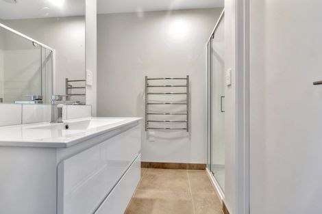 Photo of property in 7/3234 Great North Road, New Lynn, Auckland, 0600