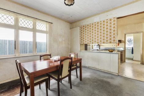 Photo of property in 32 The Parade, Island Bay, Wellington, 6023