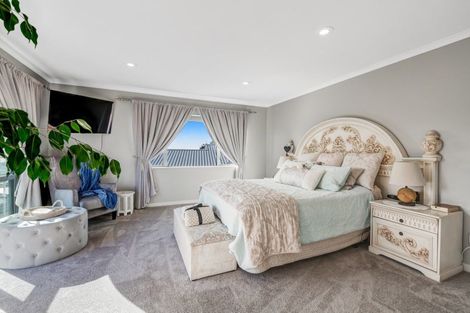 Photo of property in 12 Vera Court, Silverdale, 0932