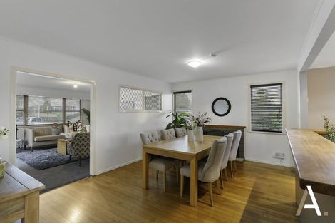 Photo of property in 80 La Trobe Street, Pakuranga Heights, Auckland, 2010