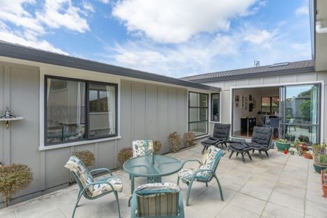 Photo of property in 8 Dusky Crescent, Aotea, Porirua, 5024